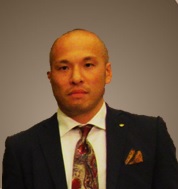 大阪支店北　営業部　　課長　安井直飛