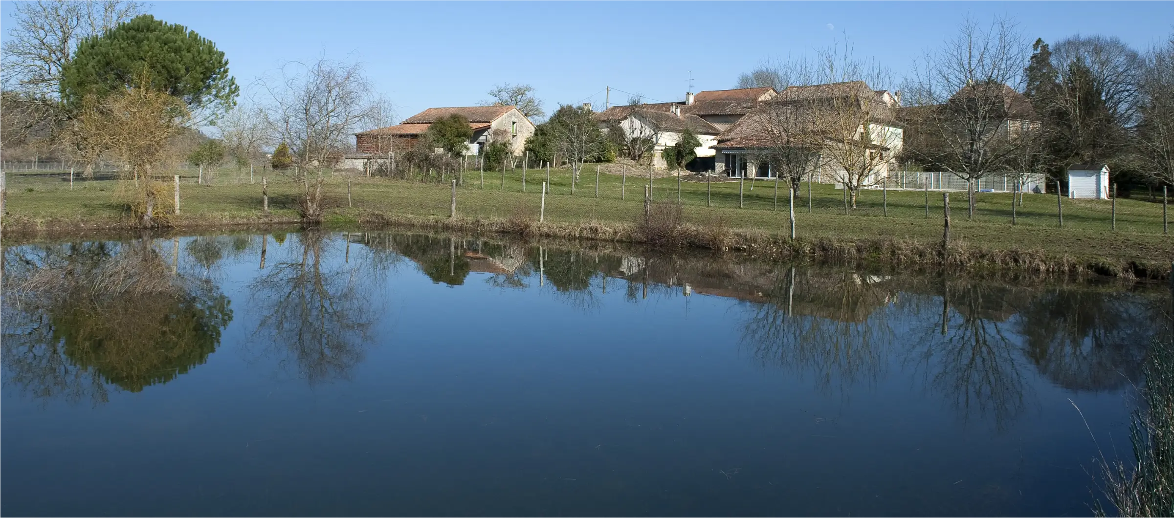 フランス産キャビアの産地風景